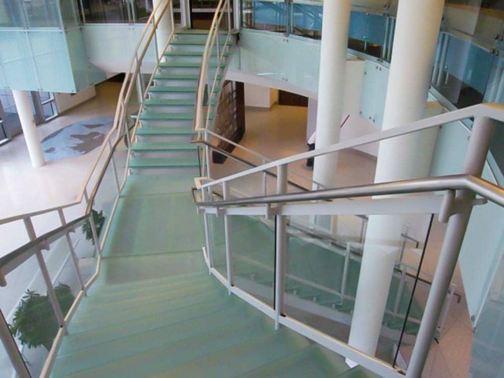 glass stairs with glass stair treads